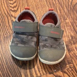 Merrill baby shoes sz 4.5
